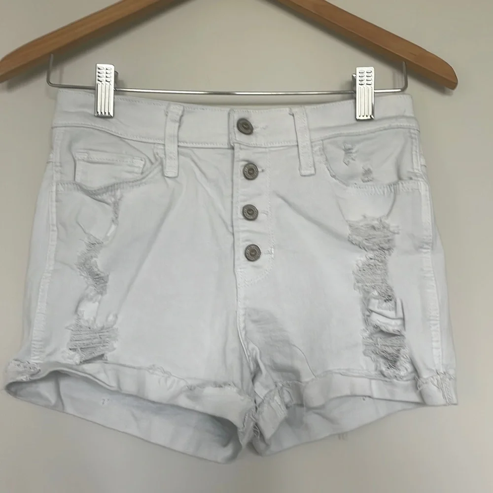 Hollister Distressed Denim High-Rise Short 3” S 26 W